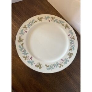 Fine China of Japan VINTAGE‎ 6701 Grapes - 10-3/8" DINNER PLATE